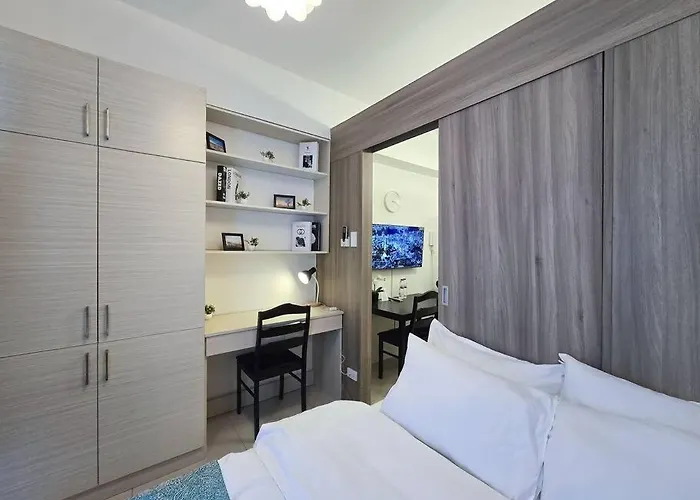 Citispace 1br Condotel At Fame Residences #fm43a Manila